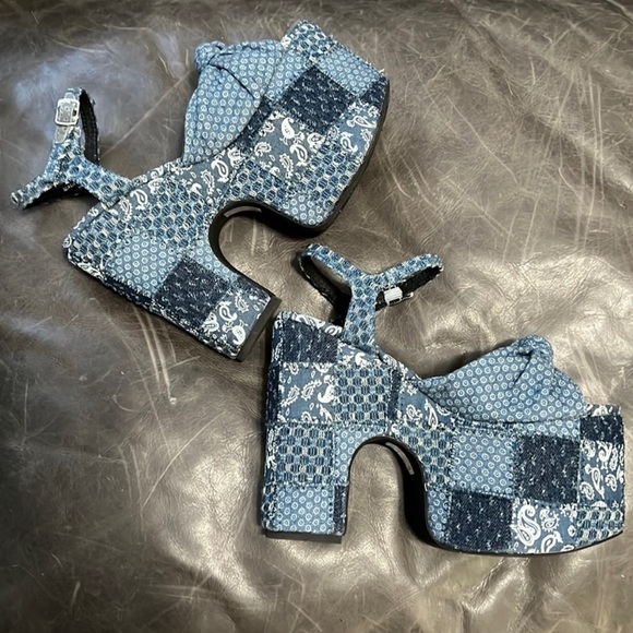 Jeffrey Campbell Risky Business Denim Patchwork Platform Sandal - Picture 4 of 9